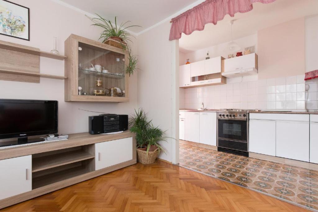 Apartments Hodanic Veglia Exterior foto