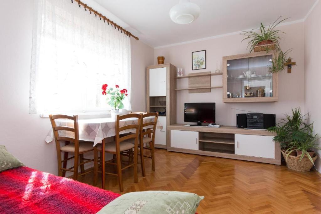 Apartments Hodanic Veglia Exterior foto