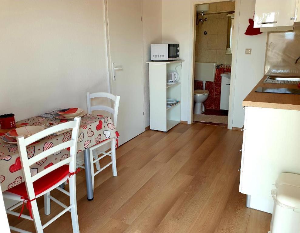Apartments Hodanic Veglia Exterior foto